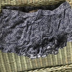 Patterned flowy shorts